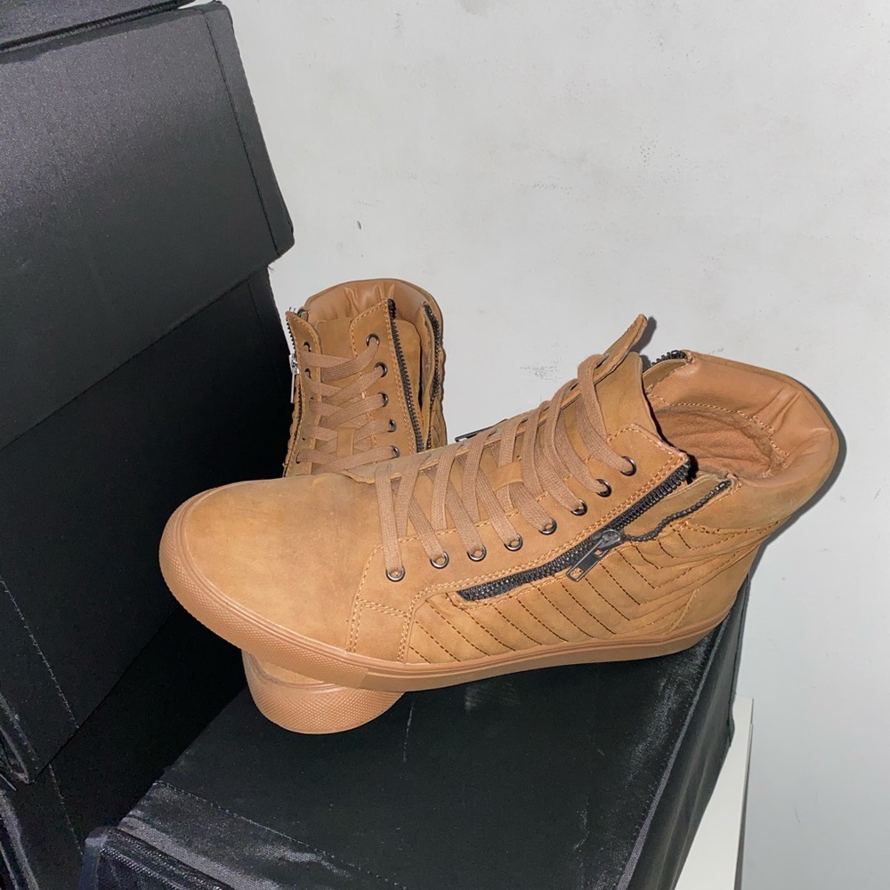 Steve Madden Men’s High Top Sneakers size 11